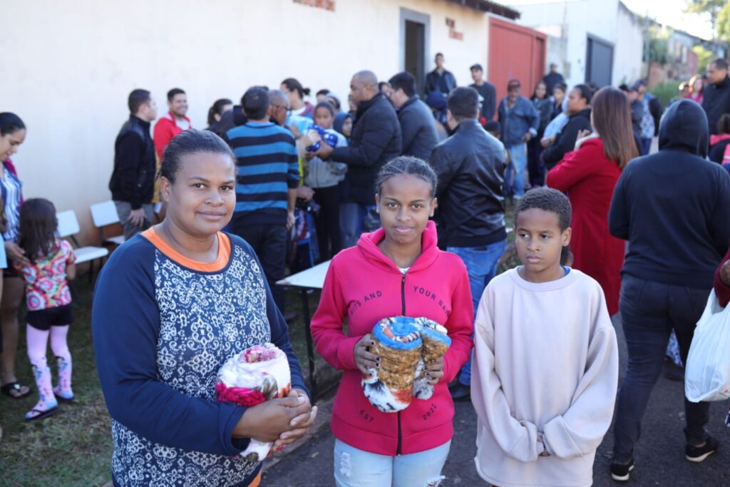 Fac realiza entrega de cobertores nas sete regiões de Campo Grande